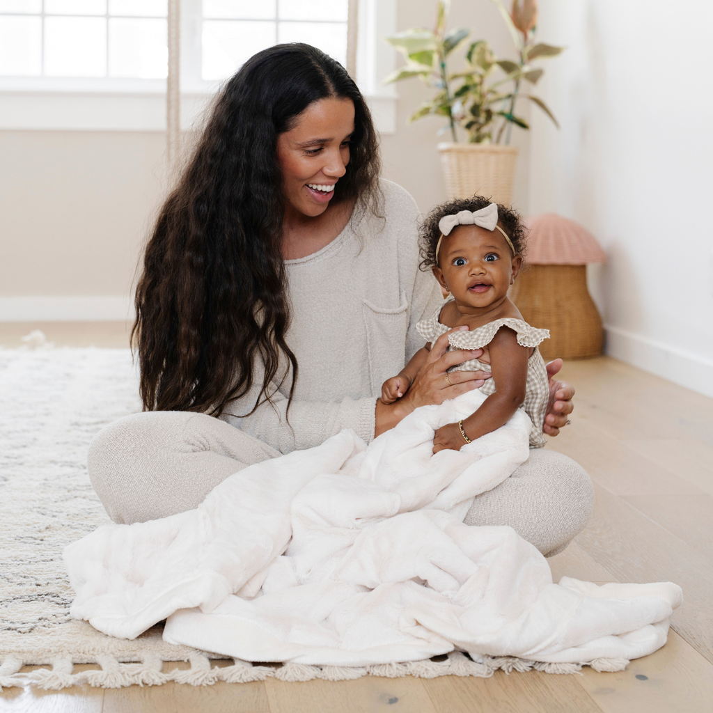 Lush Receiving Blanket 30x40 Inch by Saranoni